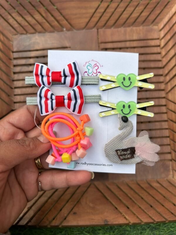 Exclusive Hair Clips Rubberband Combo Card - Image 3