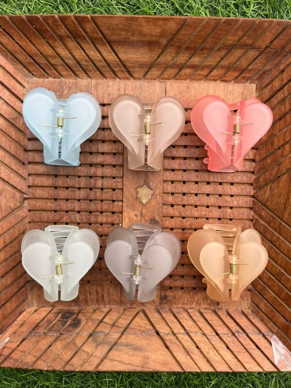 Frosted Matte Heart Clawclip (6 cm ) - Image 2