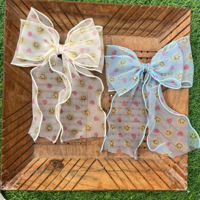 Heart-Smile-print-Alligator-Tail-Bow-Clip.jpeg
