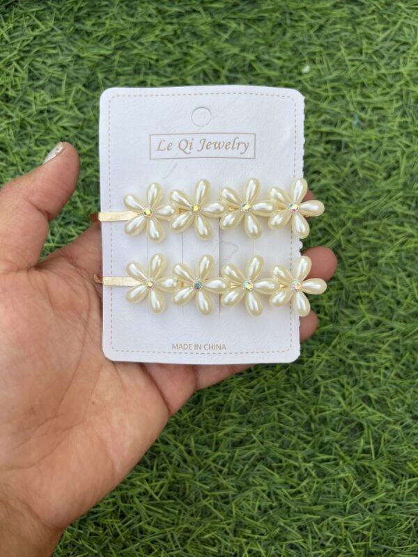 White Pearl Flower Hair Clip Pair