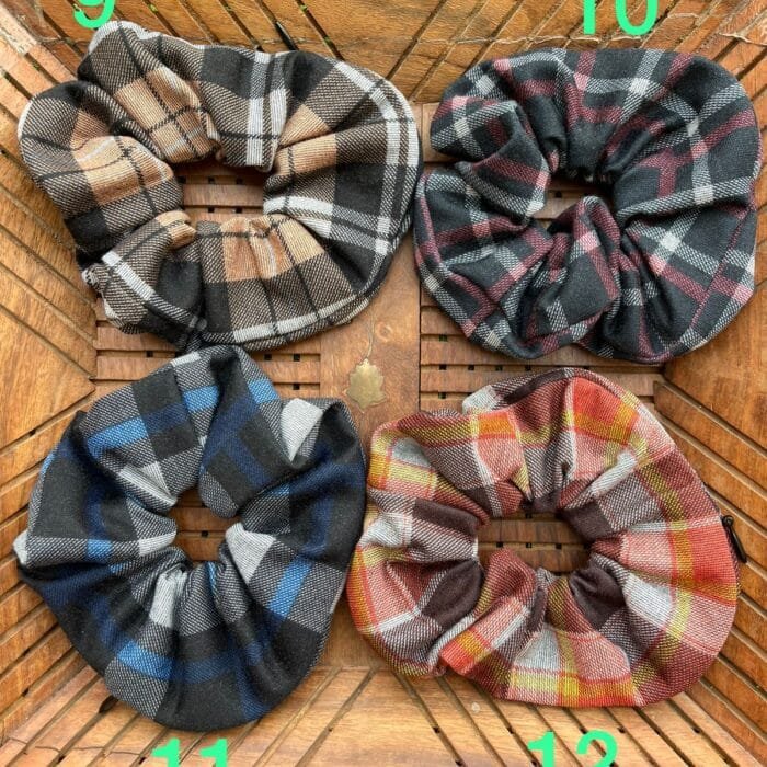 Jumbo-Cotton-Zipper-Scrunchies3.jpeg