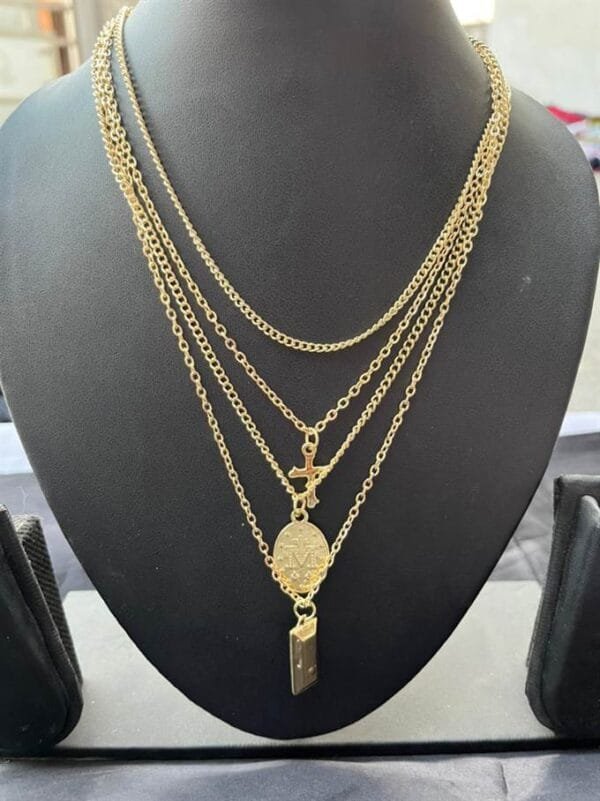 Trendy 4 Layered Necklace