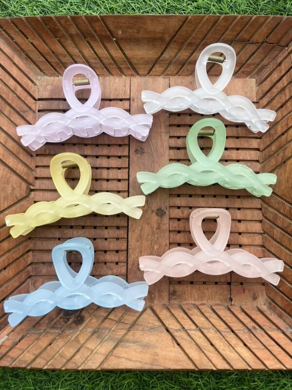 Water Colored Jumbo Matte Clawclip (10 cm)