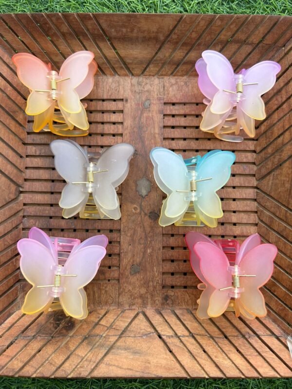 Dual Shade Butterfly Matte Clawclip (7 cm)