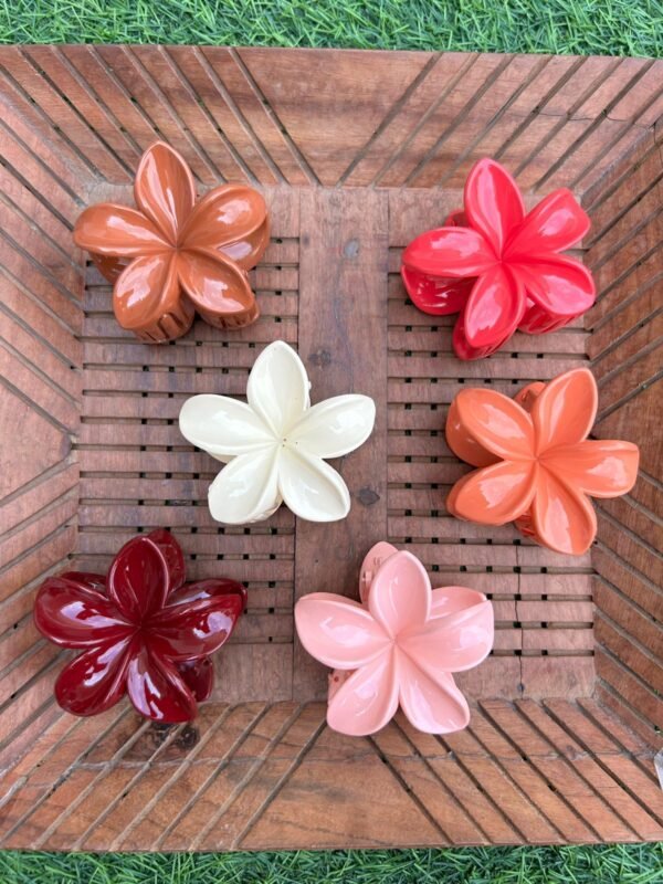 Glossy Flower Clawclip