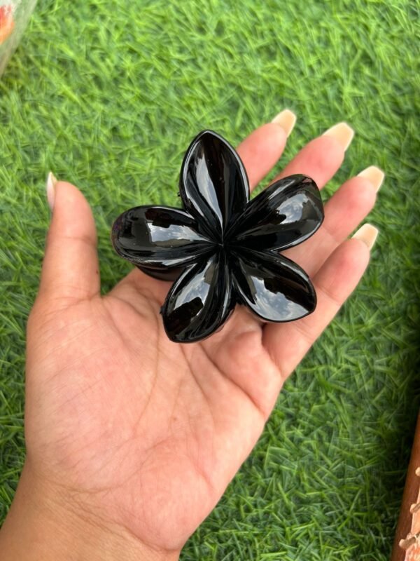 Glossy Flower Clawclip - Image 3