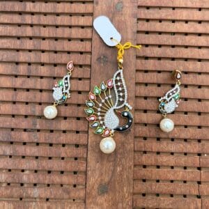 Traditional Anti Tarnish Pendant Earrings Set