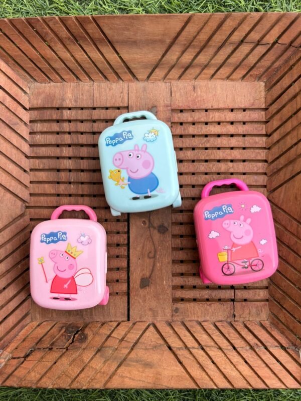 Peppa Pig Trolley Erasers Set - Image 2