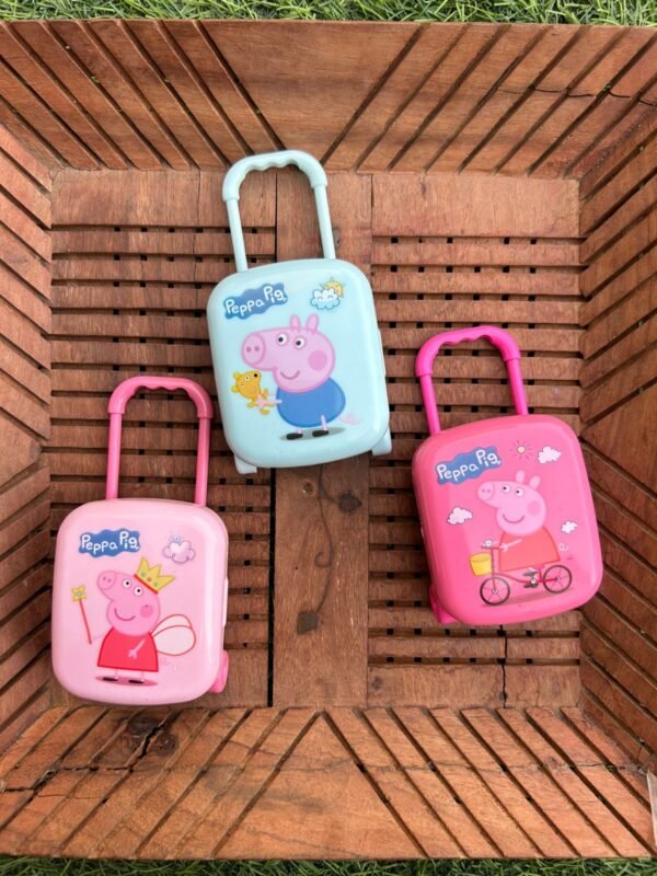 Peppa Pig Trolley Erasers Set