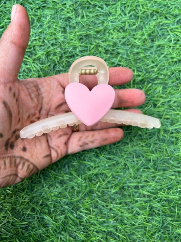 Frosted Matte Heart Clawclip(11 cm) - Image 2