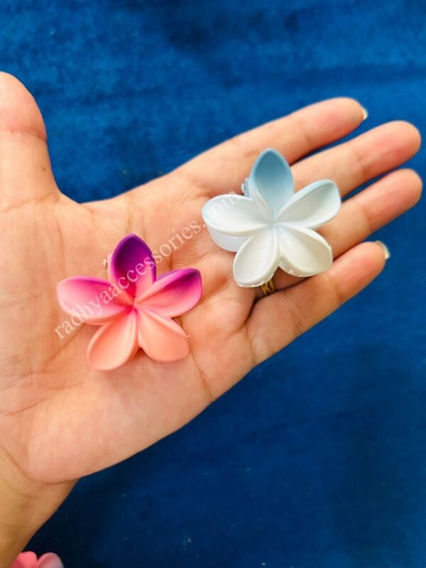 Gradient Flower Hair Claw (Pack of 2) - Image 3