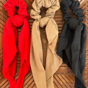 Solid color tail scrunchy