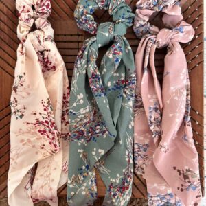 Floral Tail Scrunchy