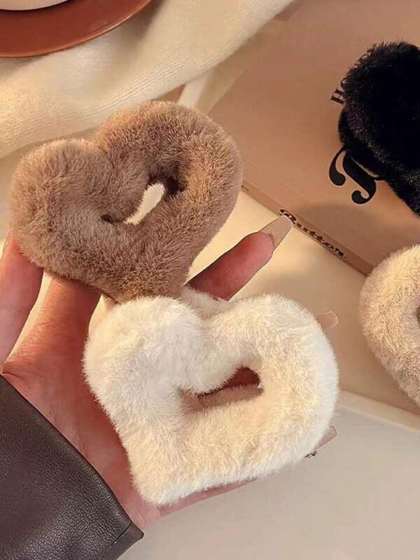 Furr Heart Hair Claw - Image 2