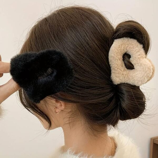 Furr Heart Hair Claw - Image 3