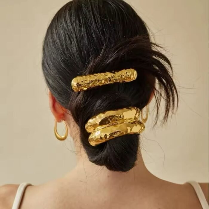 Statement Back Clip1