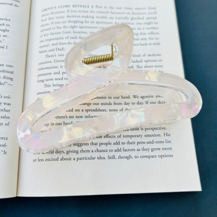Bofeini Holographic Acrylic Hair Claw4