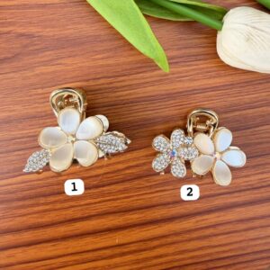 Zaya Anti Tarnish Metal Flower Hair Claw (5 CM)