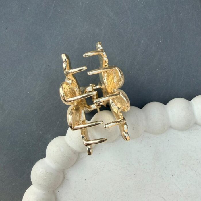 WhatsApp Image 2025-11-27 at 15.21.46_385d6da9 WhatsApp Image 2025-11-27 at 15.21.46_385d6da9