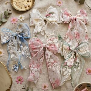 Korean Chikankari Bow Clip